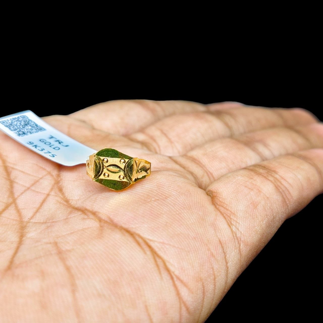BABY JEWELLERY- TRJ WGT: 0.360 GM APPROX 375 9KT HUID HALLMARK GOLD BABY FINGER RING 1 PIECE FOR RICE CEREMONY & BIRTHDAY.(3JRYCD)