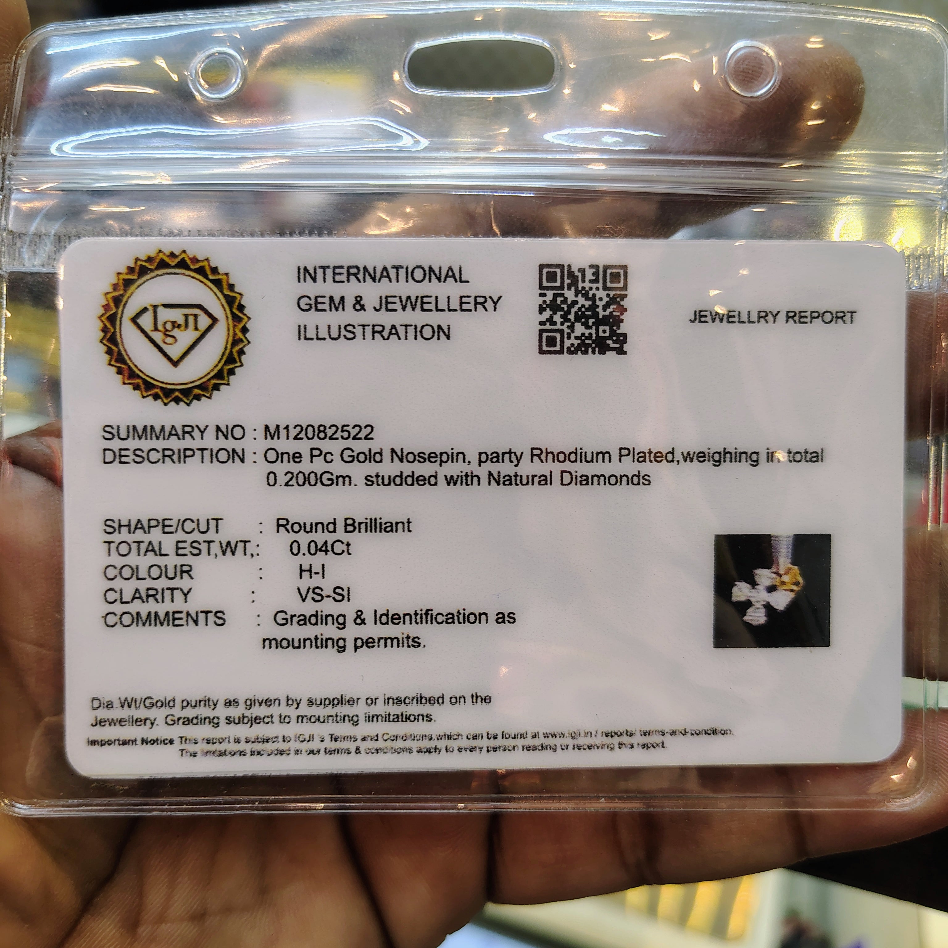 (GNP) RAJLAXMI DIAMOND JEWELLERY - WGT: 0.200 GM - NATURAL DIAMOND (0.04 CENT) HUID HALLMARK 18KT DIAMOND NOSEPIN FOR WOMEN WITH CERTIFICATE OF AUTHENTICITY BY IGJI (DESIGN NO: M12082522).