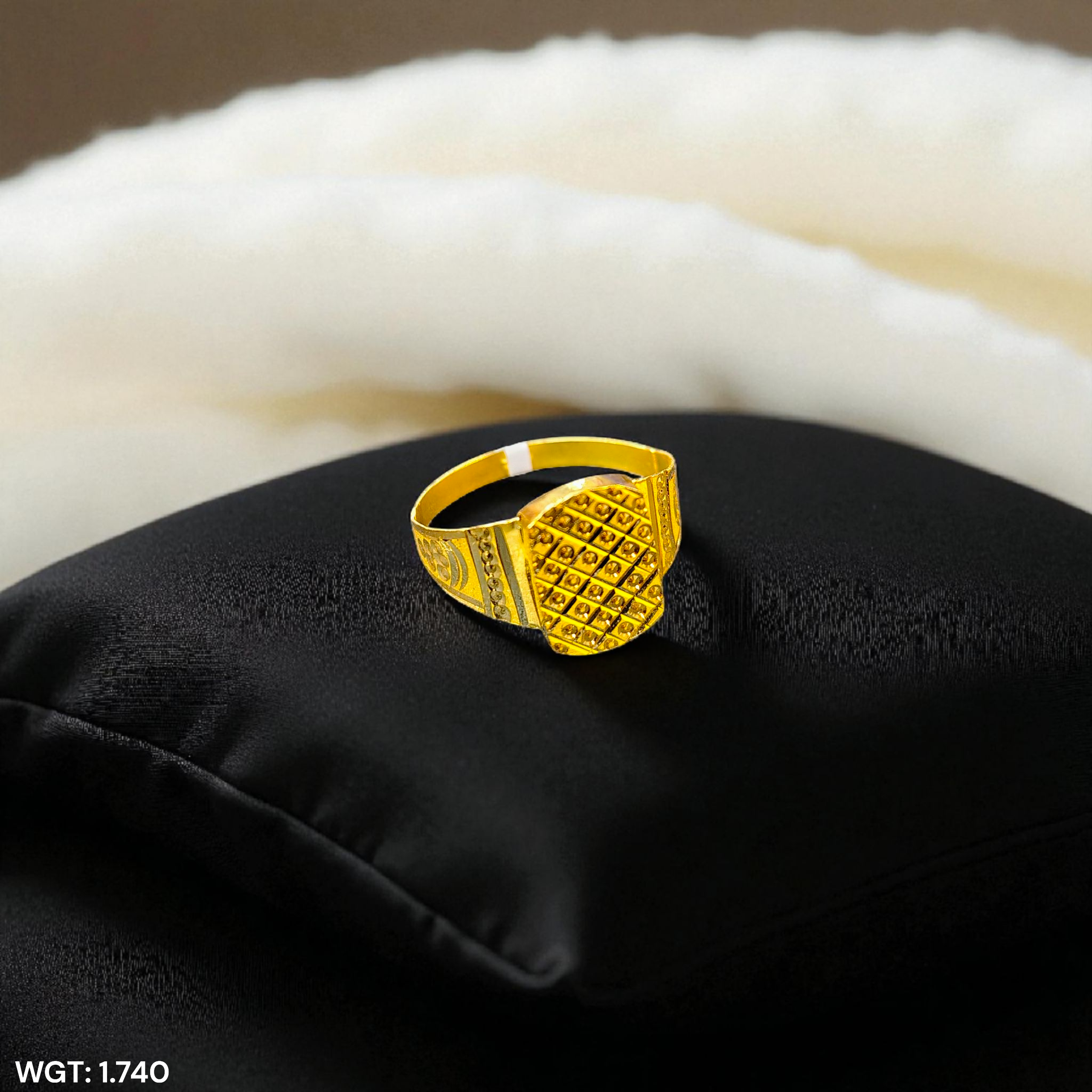 (GGFR) SIZE:23 (WGT: 1.740 GRAM APPROX) BIS CERTIFIED HUID HALLMARK 916 22KT GOLD GENTS FINGER RING FOR MENS 1 PIECE.