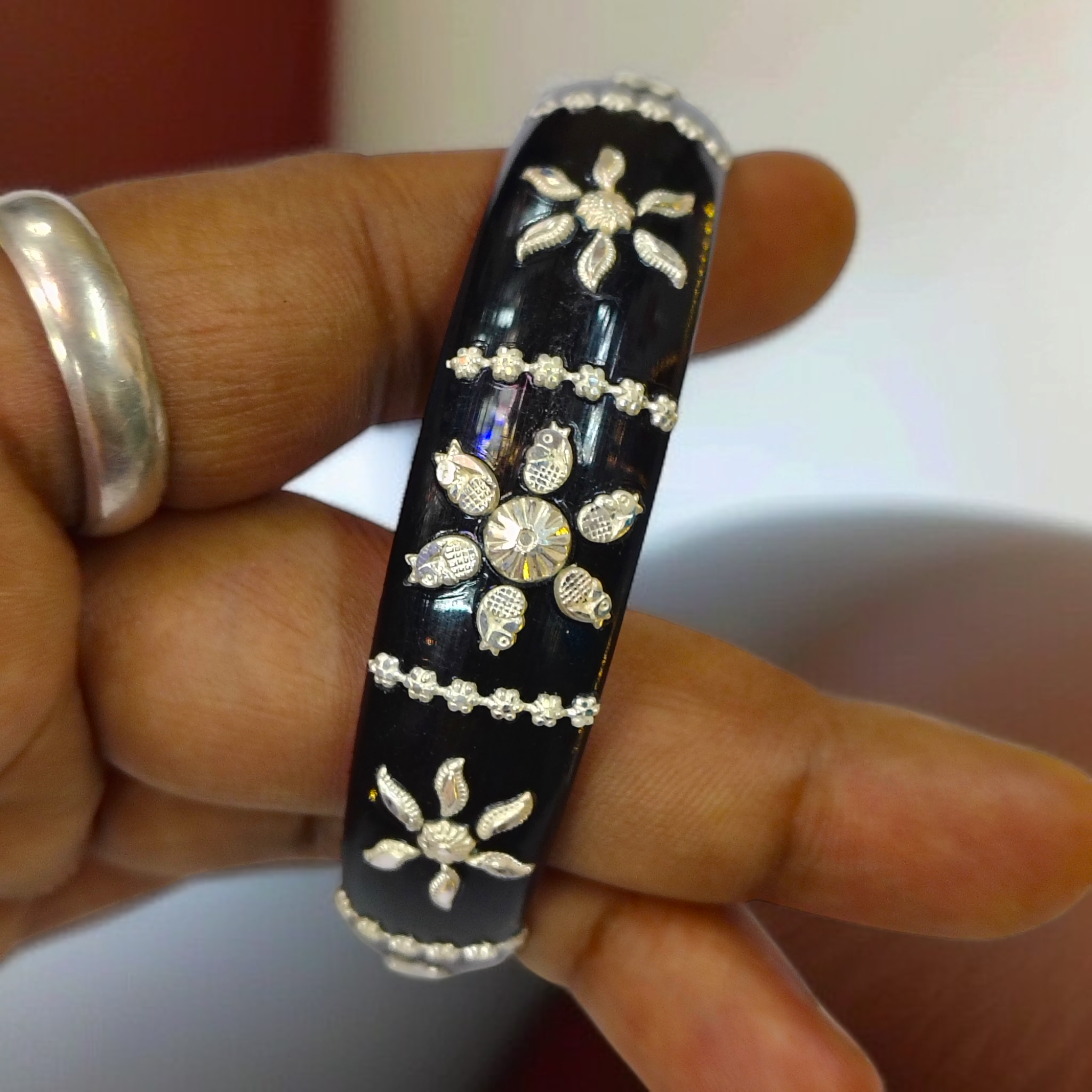 (SSP) (SIZE- 26) BLACK PASTING DESIGN 925 ORIGINAL SILVER POLA BANGLES FOR WOMEN 1 PC - SOLD AS MRP BY RAJLAXMI.