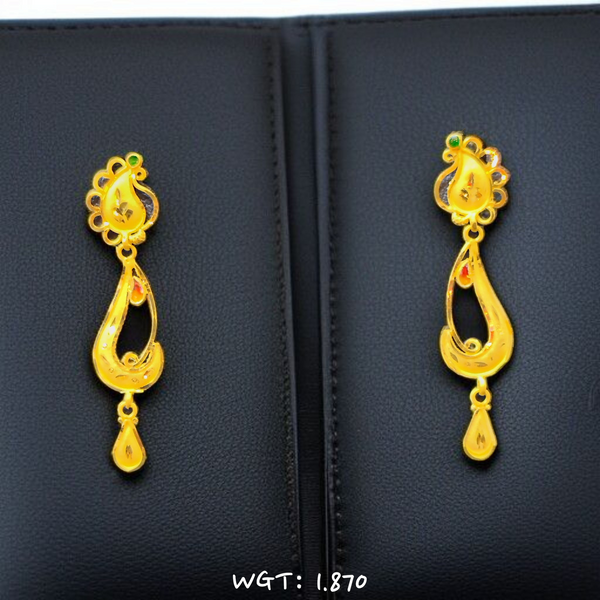 TRJ WGT: 1.870 GM APPROX HUID HALLMARK 22KT GOLD EARRINGS 1 PAIR FOR WOMEN.