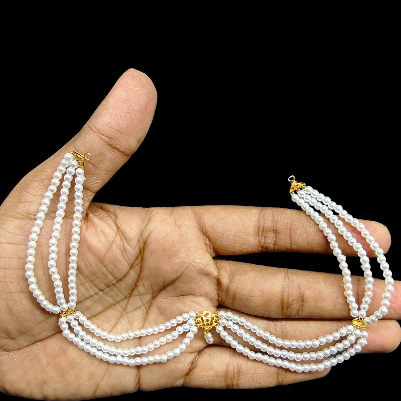 GOLD MOTI HAR- (WGT: 0.550 GM APPROX) CERTIFIED BIS HALLMARK HUID 22KT GOLD MOTI NECKLACE 1 PIECE WITH ADJUSTABLE TASSEL.