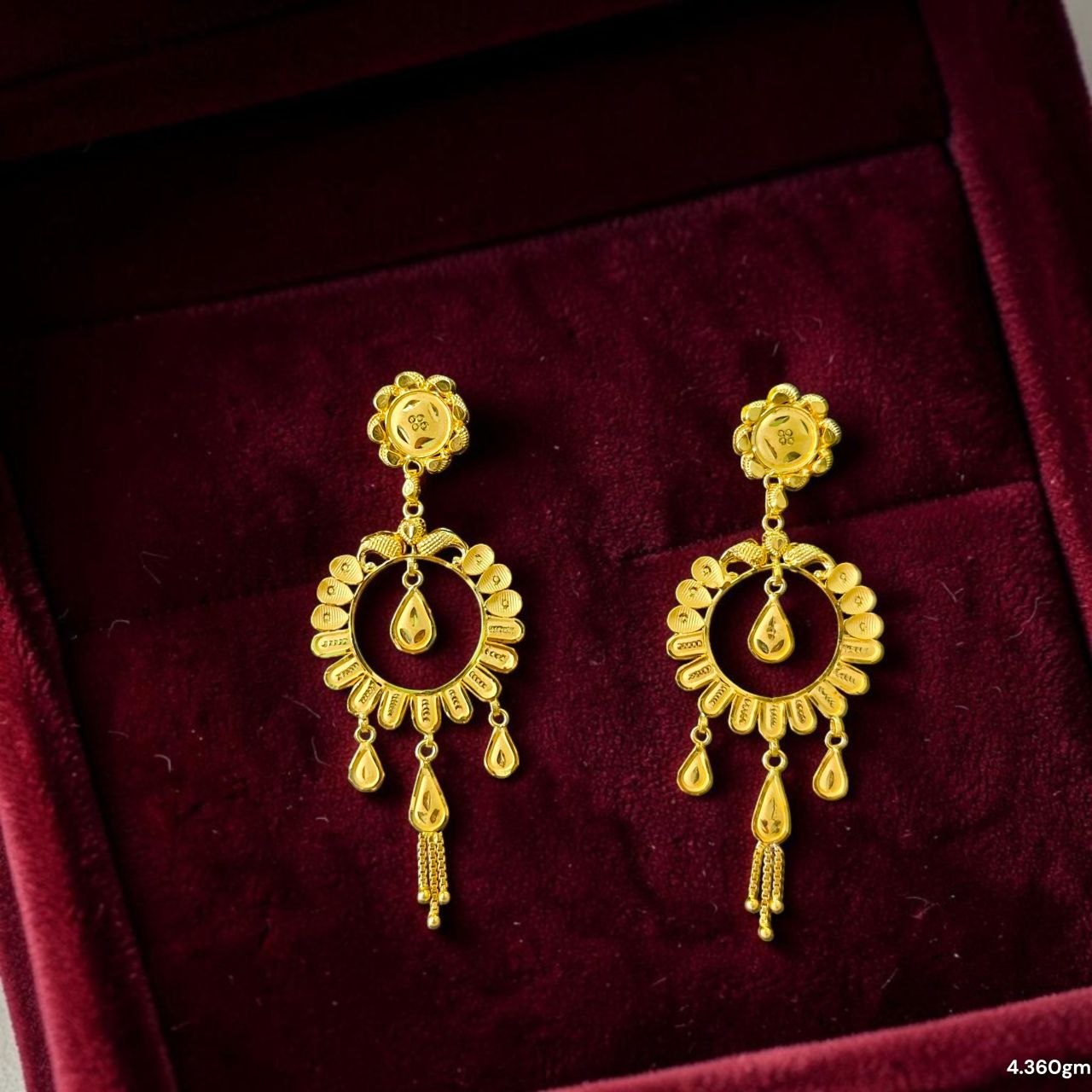 GOLD EARRINGS- BIS CERTIFIED WGT: 4.360 GM APPROX HUID HALLMARK 916 22KT GOLD EARRINGS 1 PAIR FOR WOMEN.