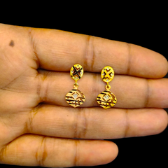 GOLD EARRINGS- WGT: 0.580 GM APPROX BIS CERTIFIED HUID HALLMARK 9KT GOLD EARRINGS 1 PAIR FOR WOMEN.