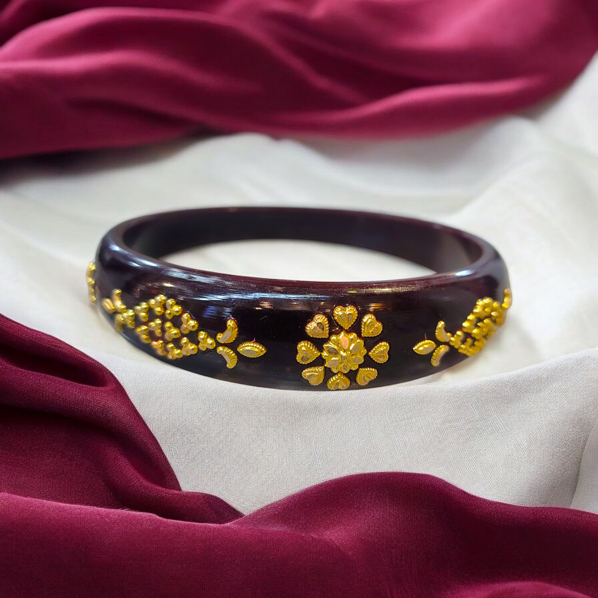 (GBP50) RAJLAXMI (MTO) REKKI DESIGN COFFEE COLOUR (50 TONCH) KDM GOLD BRACELET POLA 1 PIECE FOR MARRIED WOMEN (REGULAR USE) APPROX WGT: 0.400 GM SOLD ON MRP BY MAHALAXMI.