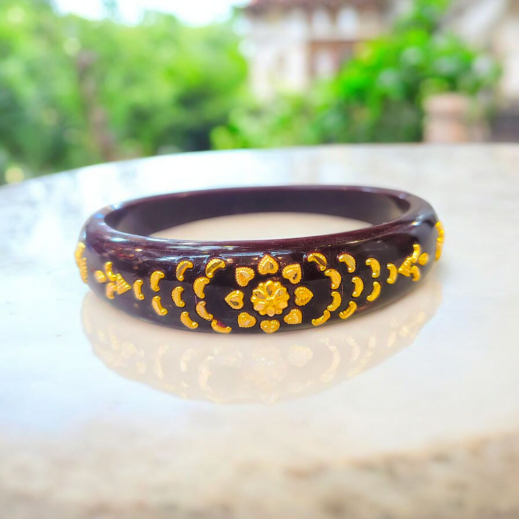 (GBP50) RAJLAXMI (MTO) CARROL DESIGN COFFEE COLOUR (50 TONCH) KDM GOLD BRACELET POLA 1 PIECE FOR MARRIED WOMEN (REGULAR USE) APPROX WGT: 0.400 GM SOLD ON MRP BY MAHALAXMI.