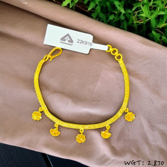 TRJ SIZE- ADJUSTABLE WGT: 2.870 GM APPROX HUID HALLMARK 22KT GOLD WRISTLET 1 PIECE FOR WOMEN.