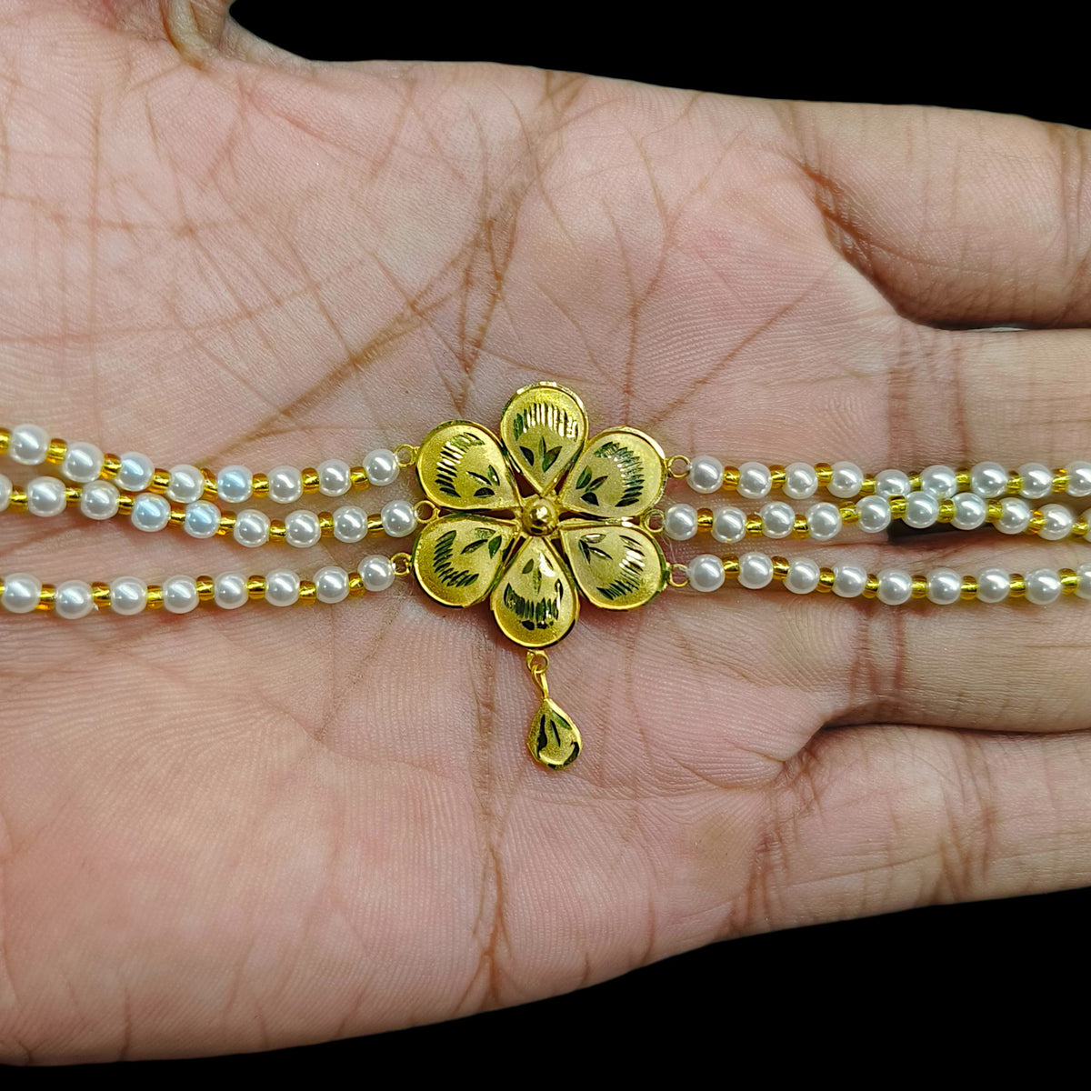 GMC9K- (9S83WQ)-(WGT: 0.700 GM APPROX) BIS CERTIFIED HUID HALLMARK 375 9KT GOLD MOTI CHOKER 1 PIECE WITH ADJUSTABLE TASSEL FOR GIFT IN MARRIAGE.