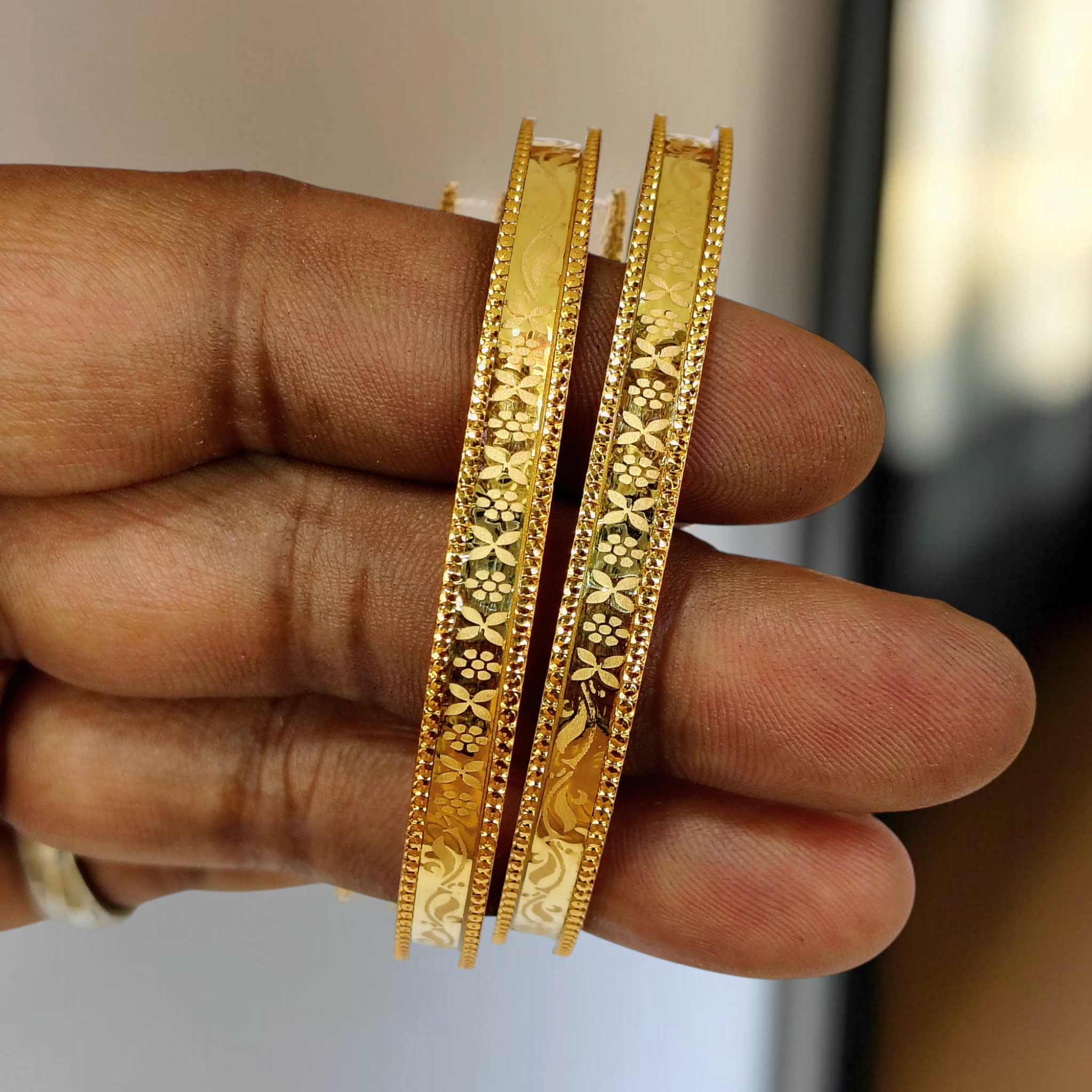 (GSN22) HUID HALLMARK 22KT GOLD DISCO SOCKET CHURI APPROX. WGT: 0.350 GM 1 PAIR FOR WOMEN (NO FOR REGULAR USE- ONLY OCCASION PURPOSE)