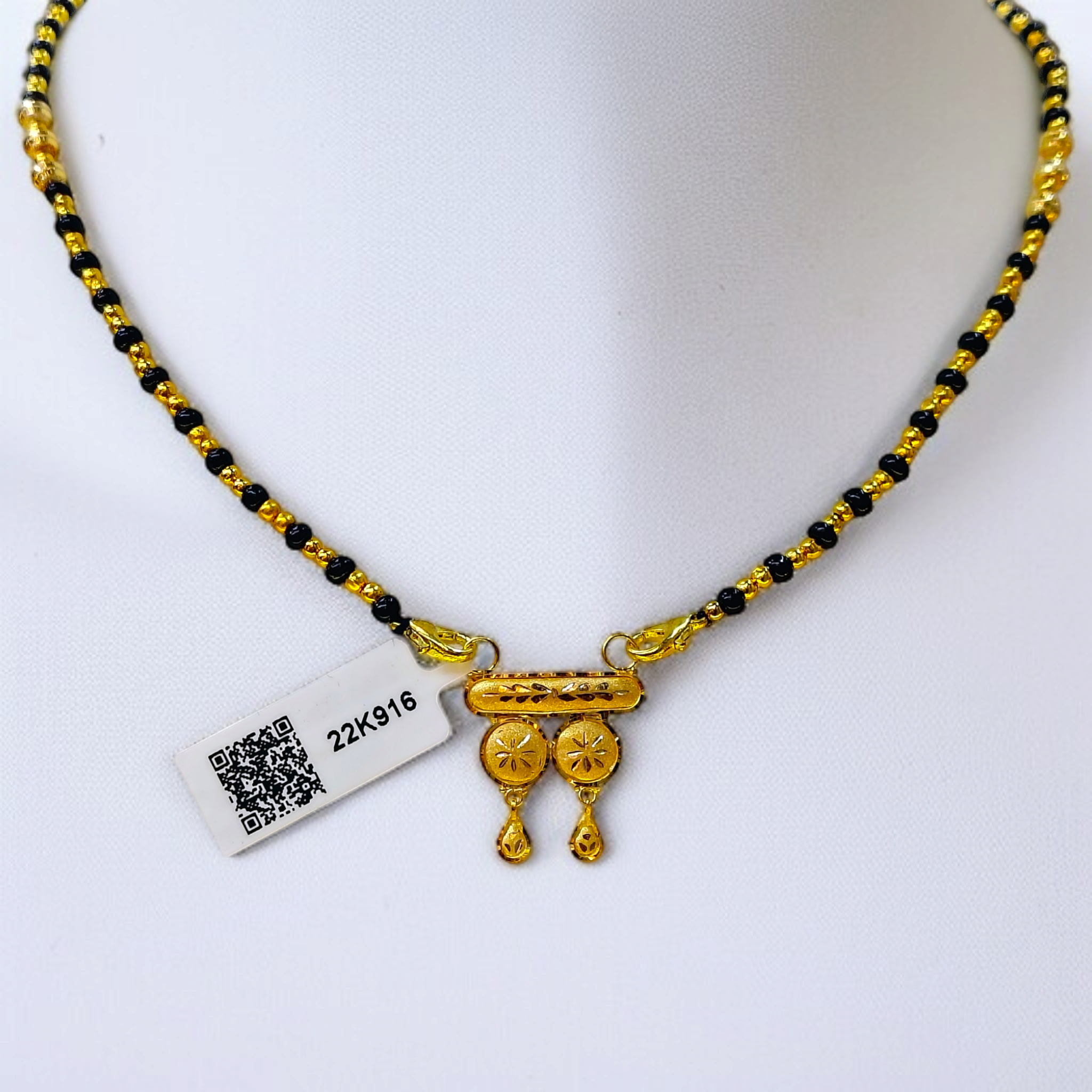 (GPM22) BIS CERTIFIED HUID HALLMARK 22KT GOLD SOUTH INDIAN STYLE PENDANT MANGALSUTRA 1 PIECE WGT: 0.520 - 0.580 GM APPROX. WITH FREE TASSEL.(NP)