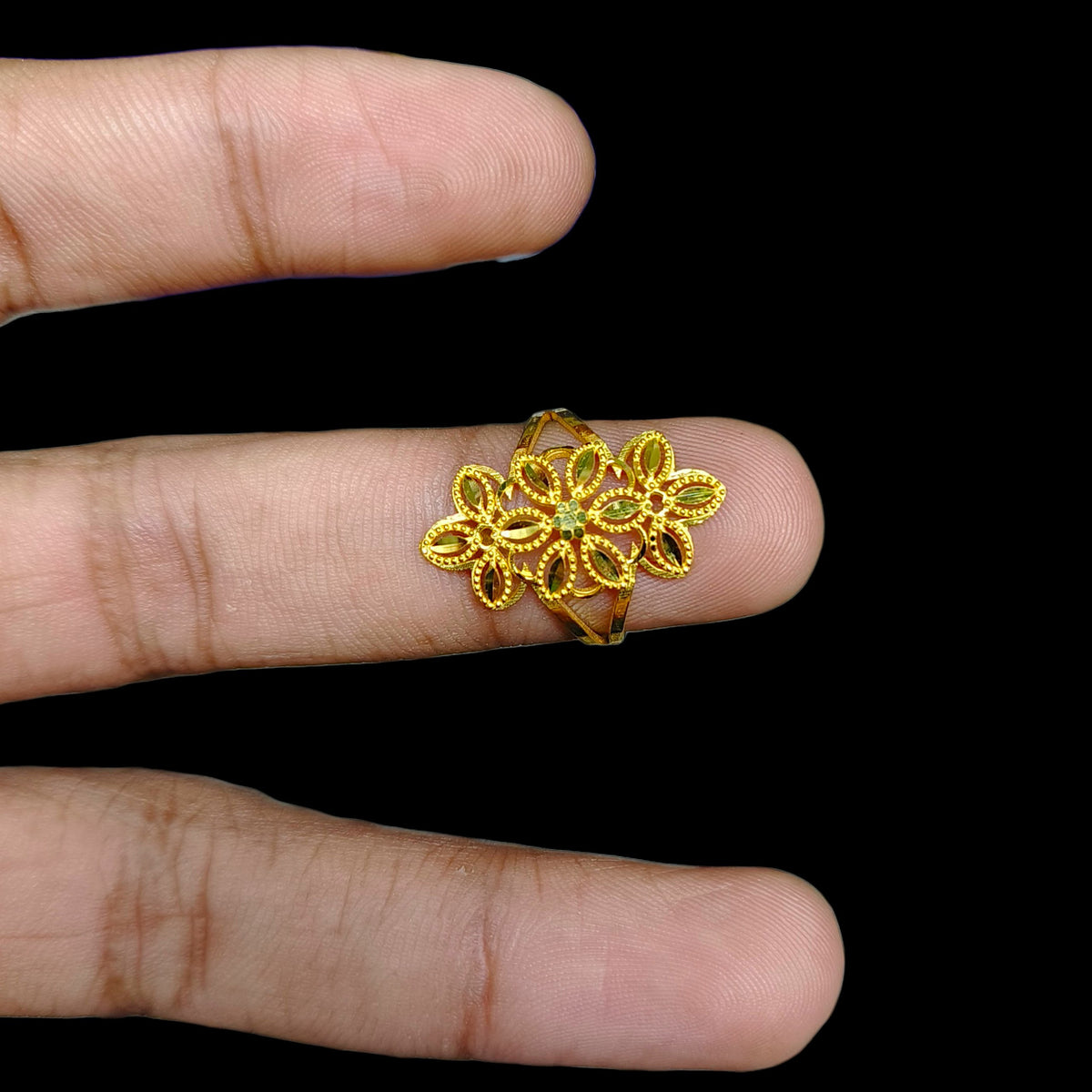 LADIES RING (IUYXIK)-(SIZE: 14) WGT: 1.720 GM APPROX BIS CERTIFIED HUID HALLMARK 375 9KT GOLD RING FOR WOMEN 1 PIECE.