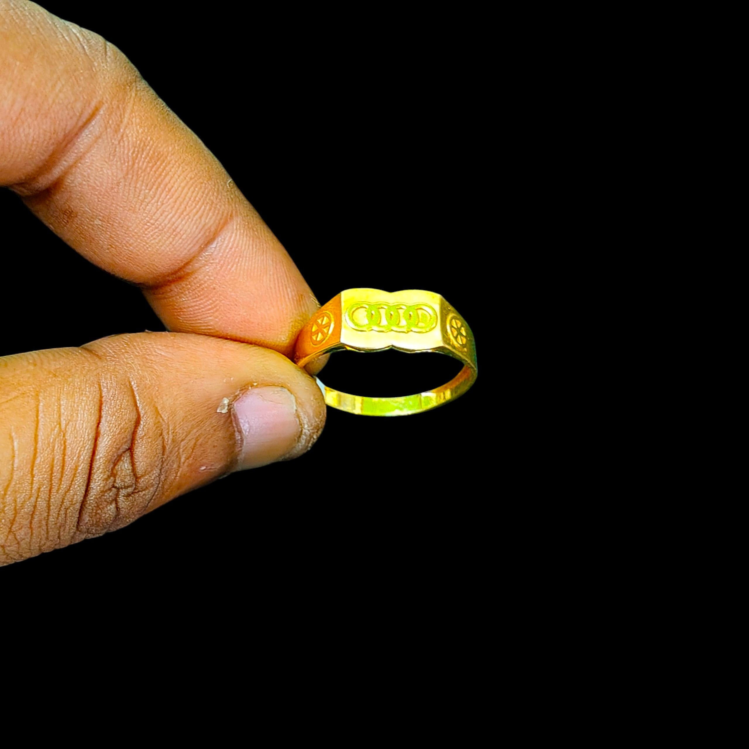 GENTS RING- TRJ (SIZE:20) WGT: 1.070 GM APPROX BIS CERTIFIED HUID HALLMARK 375 9KT GOLD FINGER RING FOR MEN 1 PIECE.