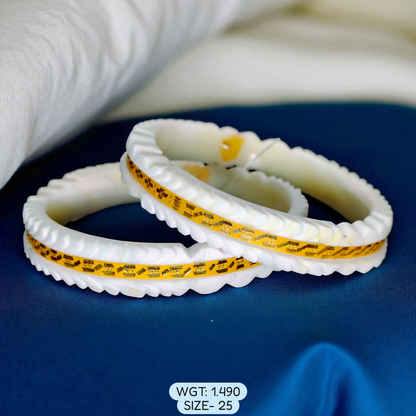 TRJ (SIZE: 25) WGT: 1.490 GM APPROX HUID HALLMARK 22KT GOLD SAKHA BANGLES 1 PAIR DESIGN FOR REGULAR USE.