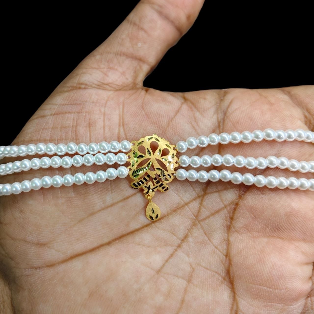 GMC22K- CERTIFIED BIS HUID HALLMARK 916 22KT GOLD MOTI CHOKER 1 PIECE (WGT: 0.440 GM) WITH ADJUSTABLE TASSEL FOR GIFT IN MARRIAGE.