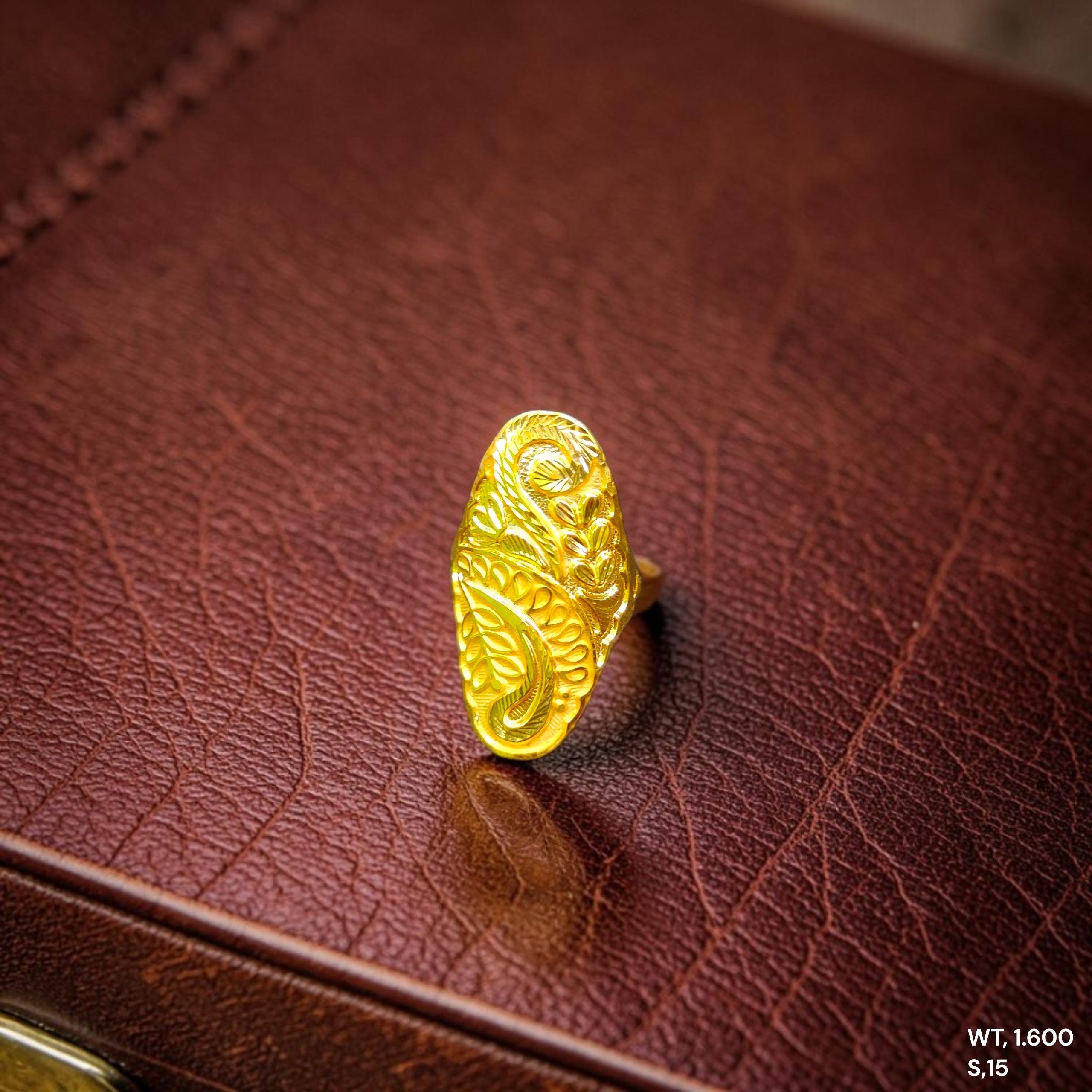 LADIES RING- (SIZE: 15 ) WGT: 1.600 GM APPROX BIS CERTIFIED HUID HALLMARK 916 22KT GOLD RING FOR WOMEN 1 PIECE.