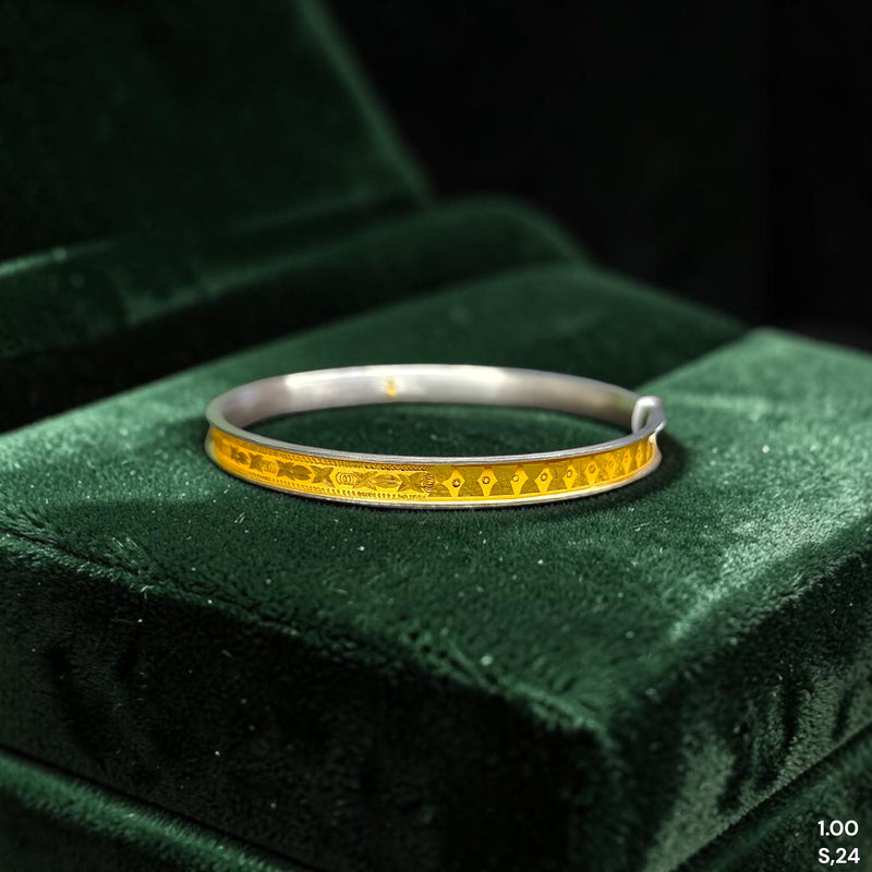 GOLD NOA- (NPII2U) (SIZE: 24) (WGT: 1.000) GM APPROX) BIS CERTIFIED HUID HALLMARK 22KT GOLD NOA BADHANO 1 PIECE FOR WOMEN.