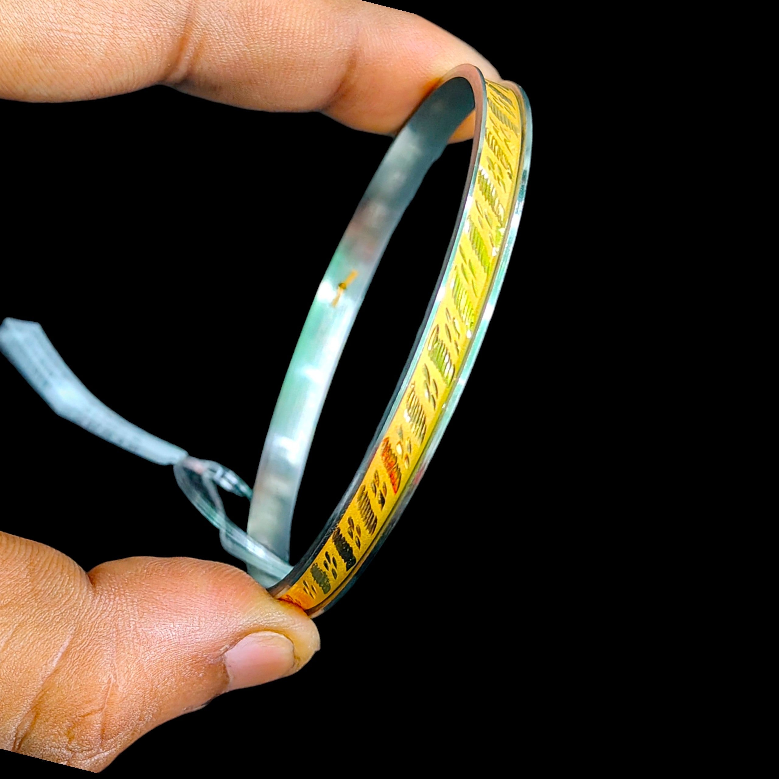 GOLD CHURI NOA- (SIZE: 25) WGT: 1.020 GM APPROX 22KT HUID HALLMARK GOLD NOA BANGLES 1 PIECE.