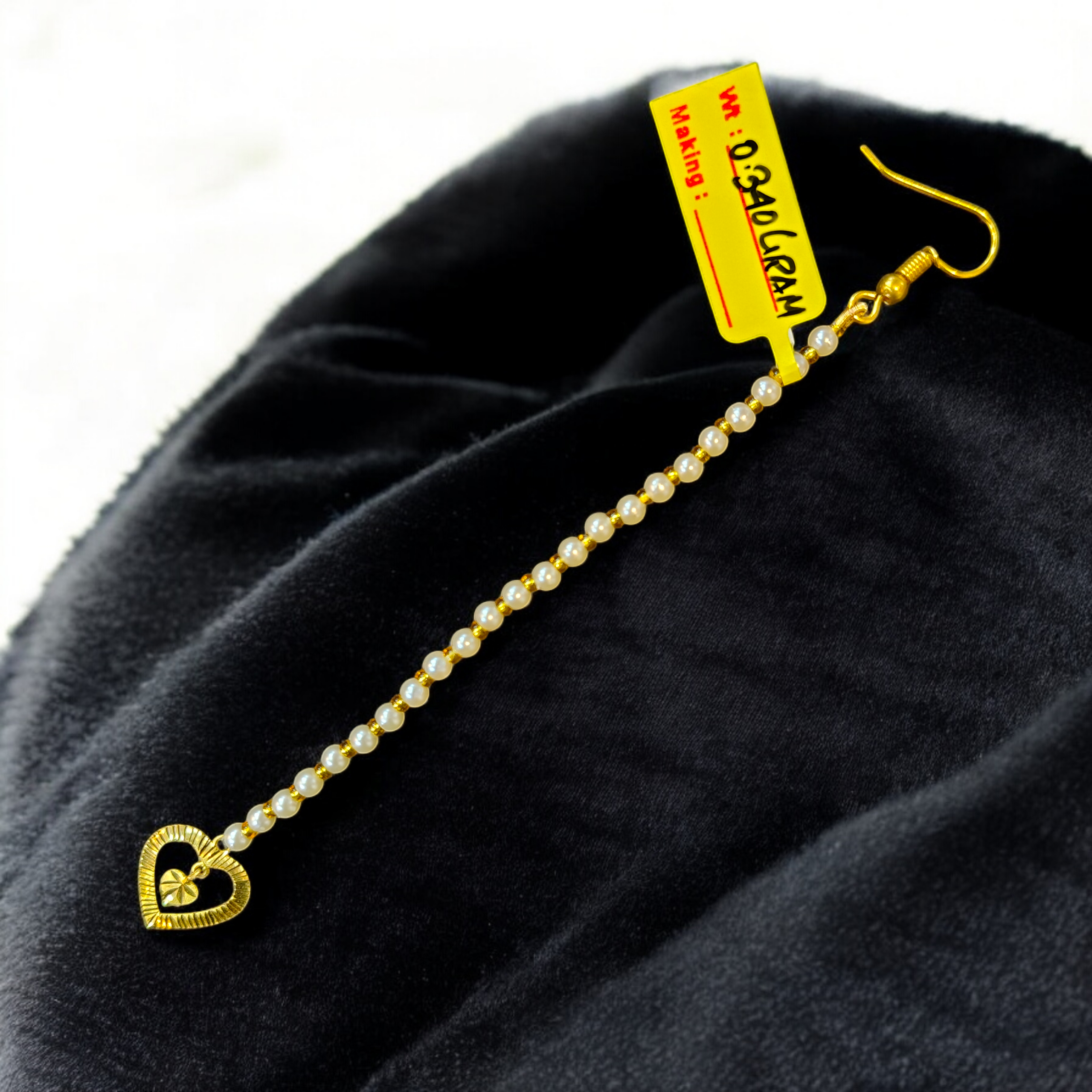 (GTMT) TRJ WGT: 0.340 GM APPROX 18KT HUID HALLMARK GOLD TICKLY (MANGTIKA) 1 PIECE FOR MARRIAGE.