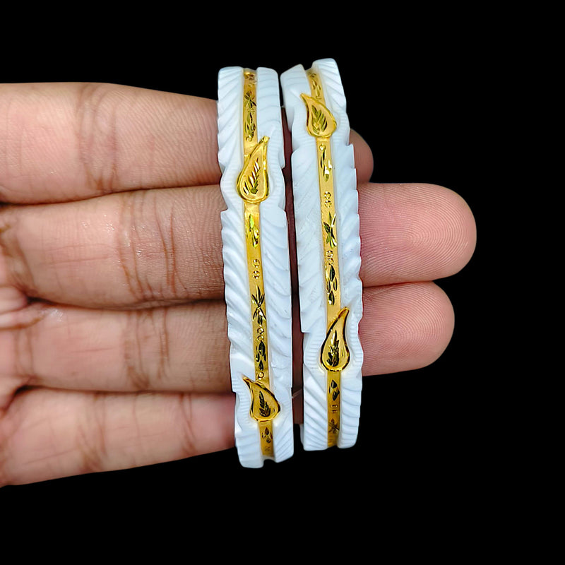 GSB9K- (2HAZ1F)-(FJJI49) (SIZE:25) (WGT: 1.620 GM APPROX) BIS CERTIFIED HUID HALLMARK 375 9KT GOLD SAKHA BADHANO 1 PAIR FOR WOMEN (CHILA PATH DESIGN) NOT FOR REGULAR USE.