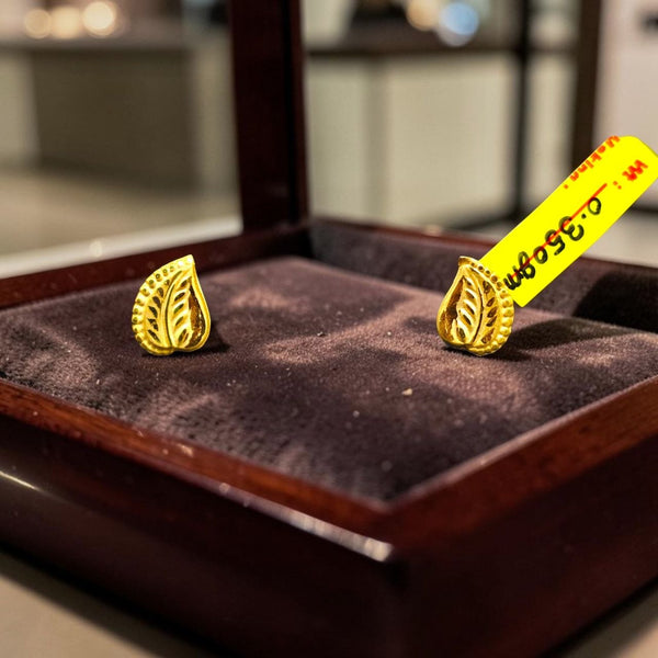 GOLD TOPS- BIS CERTIFIED (WGT: 0.350 GM APPROX) HUID HALLMARK 375 9KT GOLD TOPS 1 PAIR BEST FOR MARRIAGE GIFT.