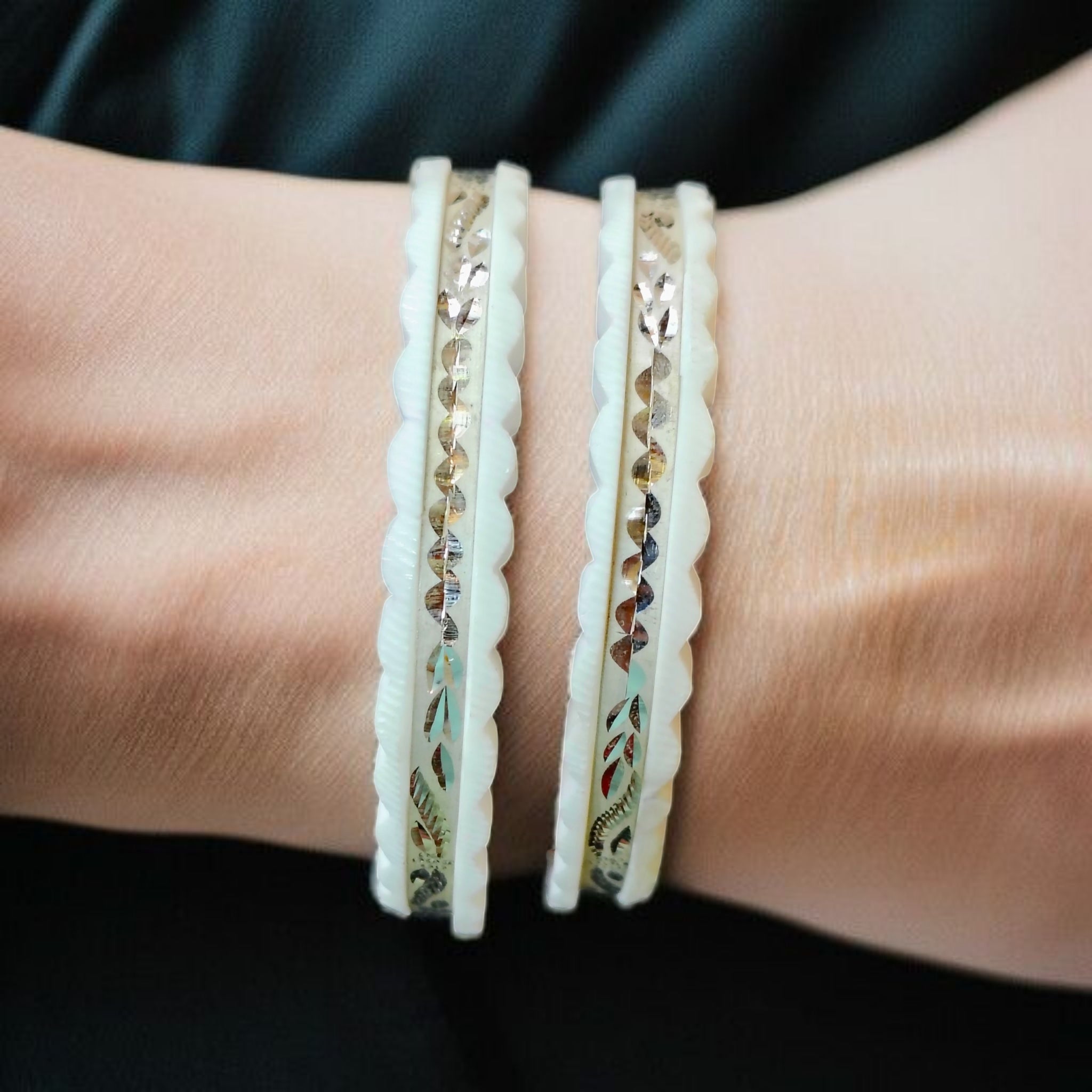 (SSB) CERTIFIED  BIS HALLMARK 925 SILVER CHILA PATH DESIGN SAKHA BADHANO BANGLES 1 PAIR FOR REGULAR USE (SOLD AS MRP BY RAJLAXMI).