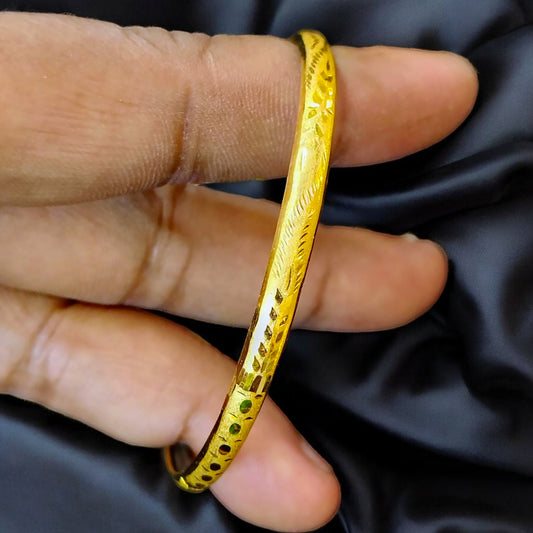 (GSN22) TRJ (SIZE: 23) WGT: 3.230 GM APPROX 22KT HUID HALLMARK GOLD NOA BADHANO BANGLE 1 PIECE.