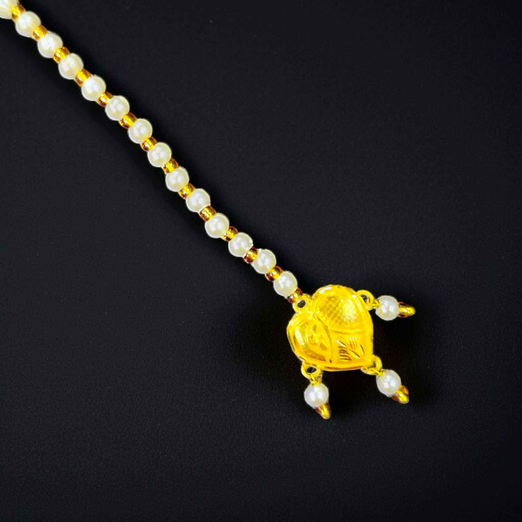 (GTMT) HEART DESIGN (WGT: 0.180 GM APPROX) KDM GOLD (MANGTIKA) MOTI TICKLY 1 PIECE (50 TONCH) BEST FOR GIFT IN MARRIAGE.