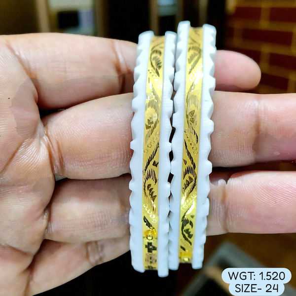 TRJ (SIZE: 24) WGT: 1.520 GM APPROX HUID HALLMARK 22KT GOLD SAKHA BANGLES 1 PAIR DESIGN FOR REGULAR USE.