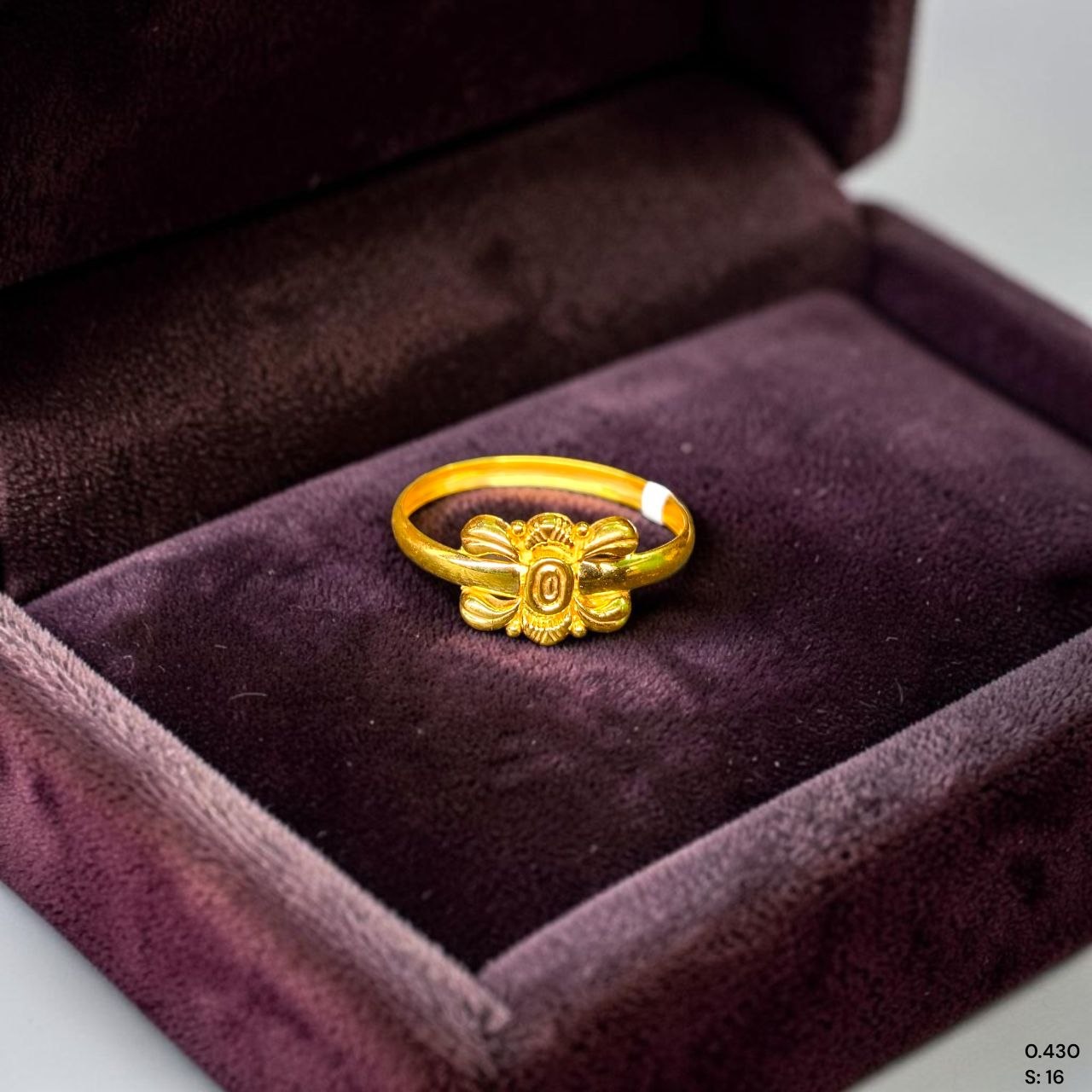 LADIES RING- (SIZE: 16) WGT: 0.430 GM APPROX BIS CERTIFIED HUID HALLMARK 9KT GOLD THUMB RING FOR UNISEX 1 PIECE.
