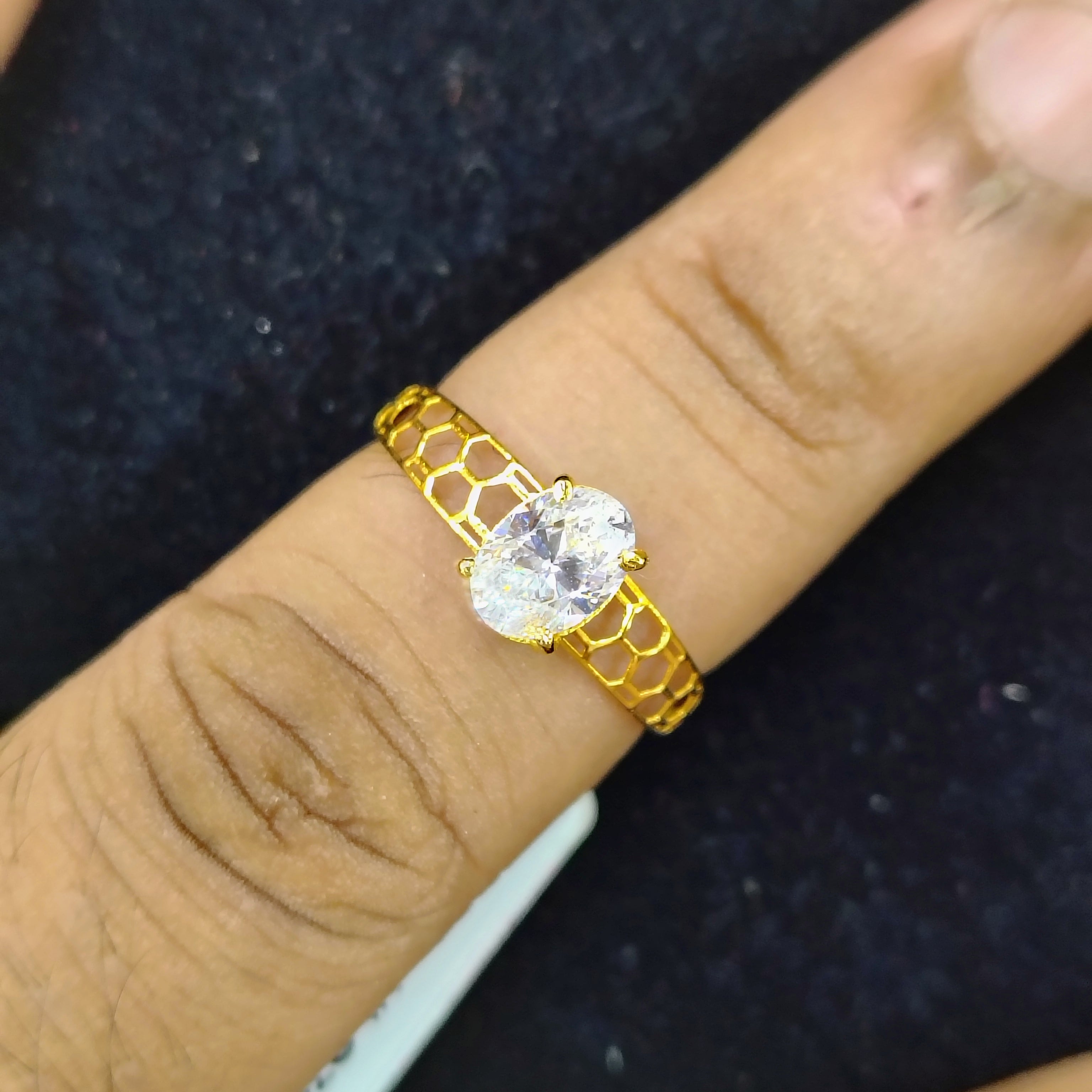 (GLFR18) TRJ (SIZE: 12) CERTIFIED BIS HUID HALLMARK 750 18KT GOLD LADIES FINGER RING FOR WOMEN 1 PIECE (WGT: 0.930 GRAM APPROX) STUDDED WITH ITALIAN VVS QUALITY CZ STONE.