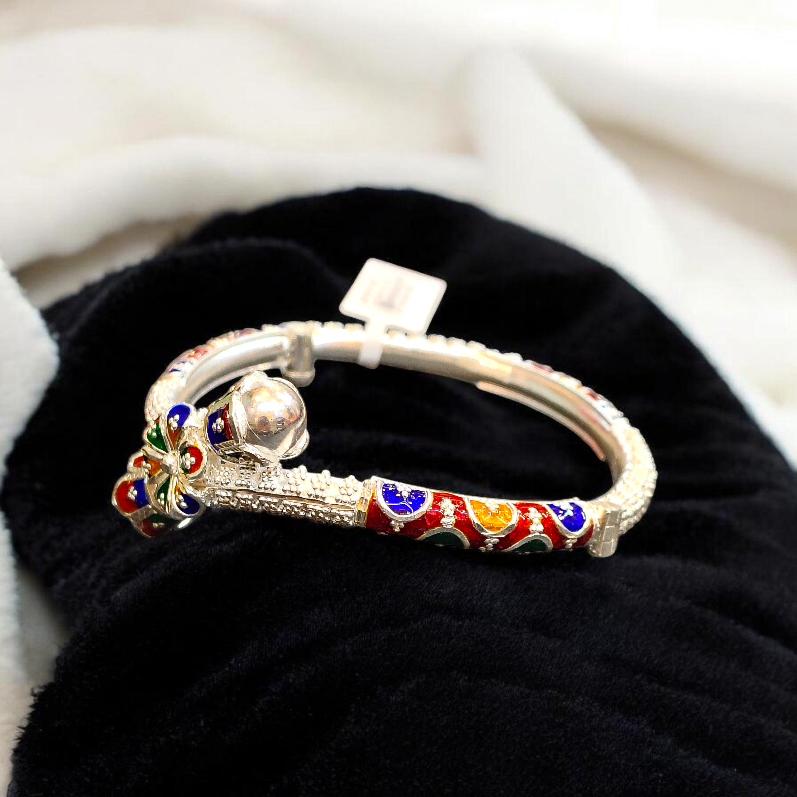 LUXURY SILVER BALA- (SIZE 28 KHILEN) CERTIFIED BIS HALLMARK 925 SILVER BALA (MANIPUR DESIGN) APPROX WGT: 26.390 GM (1 PIECE) FOR REGULAR USE FOR WOMEN.