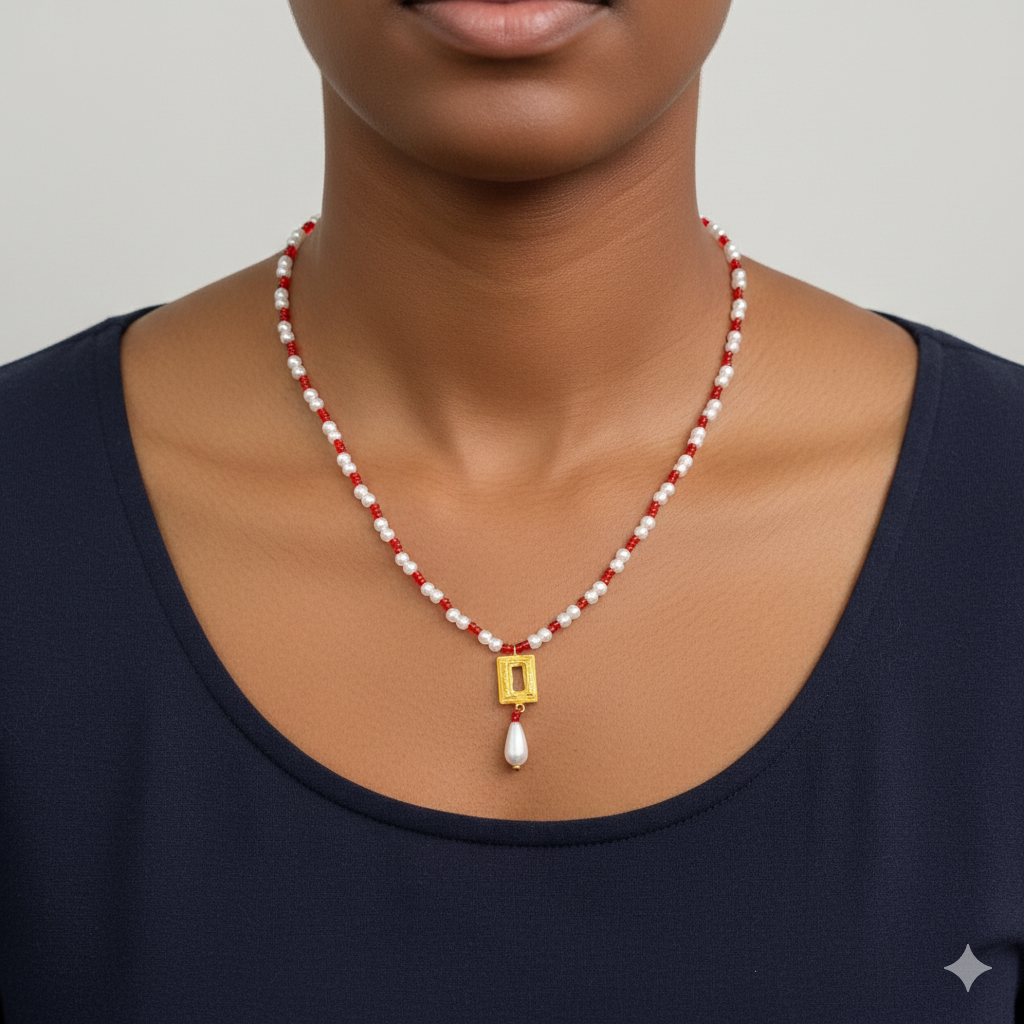 GOLD LOCKET- WGT: 0.300 GM APPROX BIS CERTIFIED HUID HALLMARK 22KT GOLD MOTI LOCKET 1 PIECE FOR WOMEN (WITH PUTI CHAIN).