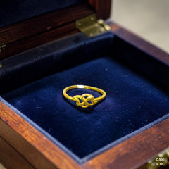 LADIES RING- (SIZE: 13) WGT: 0.910 GM APPROX 14KT HALLMARK GOLD RING FOR WOMEN 1 PIECE.