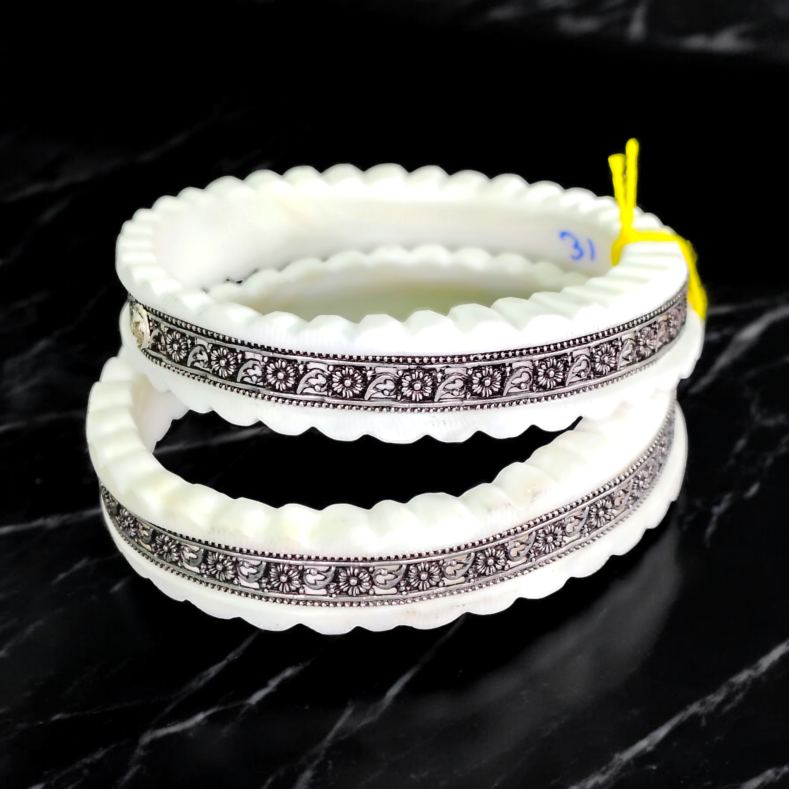 SILVER SAKHA- CERTIFIED  BIS HALLMARK 925 SILVER OXIDIZED DESIGN SAKHA BADHANO 1 PAIR (WGT: 5.00-7.00 GM APPROX) FOR WOMEN REGULAR USE (SOLD AS MRP).