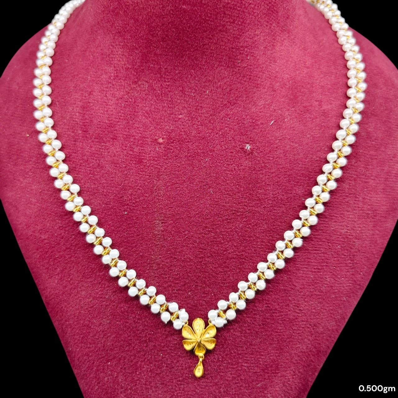GMP22K- WGT: 0.500 GM APPROX CERTIFIED BIS HUID HALLMARK 916 22KT GOLD MOTI PENDANT 1 PIECE FOR WOMEN.
