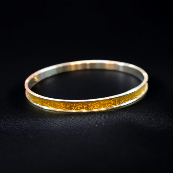 GOLD CHURI NOA- HUID HALLMARK 22KT GOLD DISCO NOA WGT: 0.200 GM APPROX 1 PIECE (NOT FOR DAILY USE) GET ANY DESIGN AS PER SIZE AVAILABILITY.