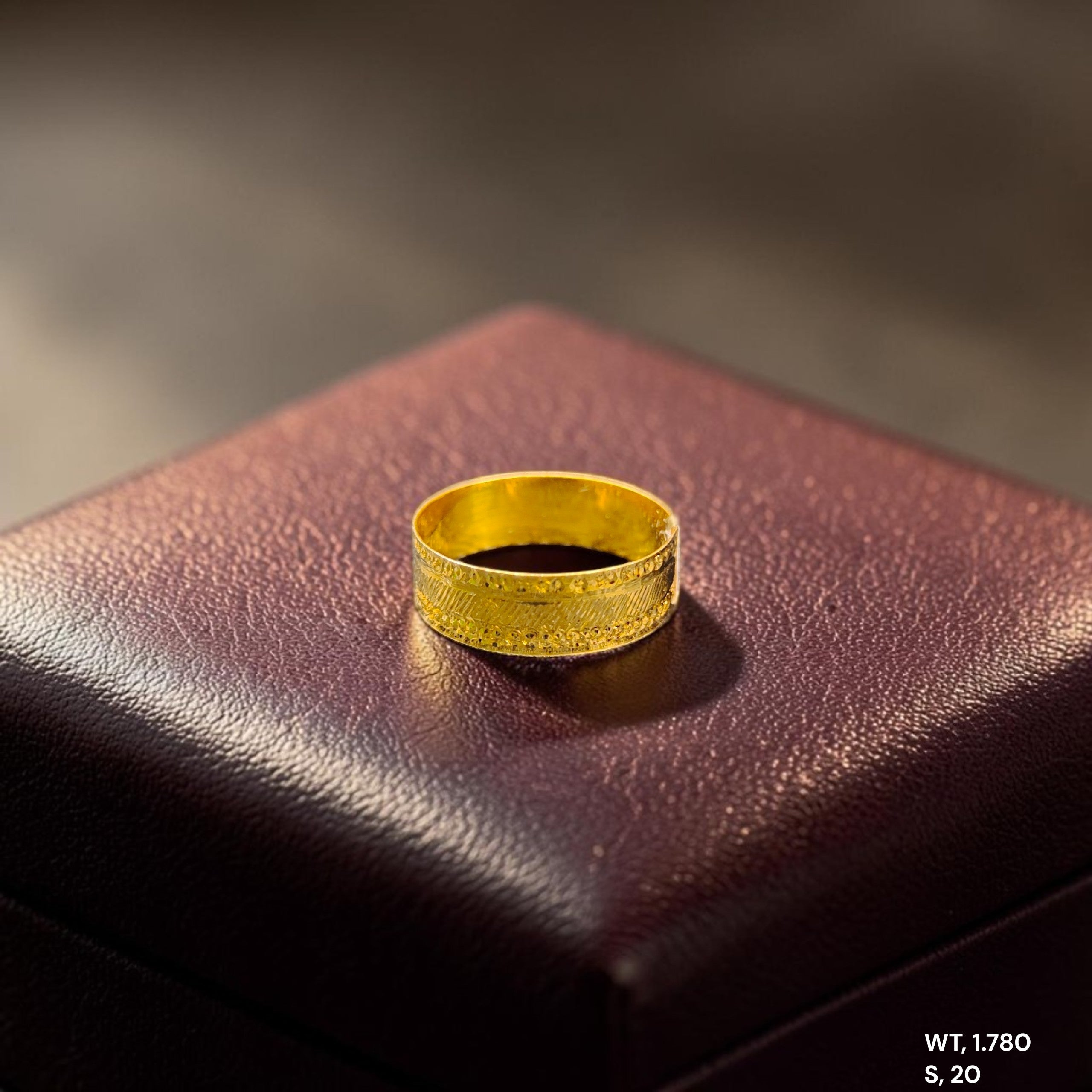 LADIES RING- (SIZE: 20 ) WGT: 1.780 GM APPROX BIS CERTIFIED HUID HALLMARK 916 22KT GOLD RING FOR WOMEN 1 PIECE.