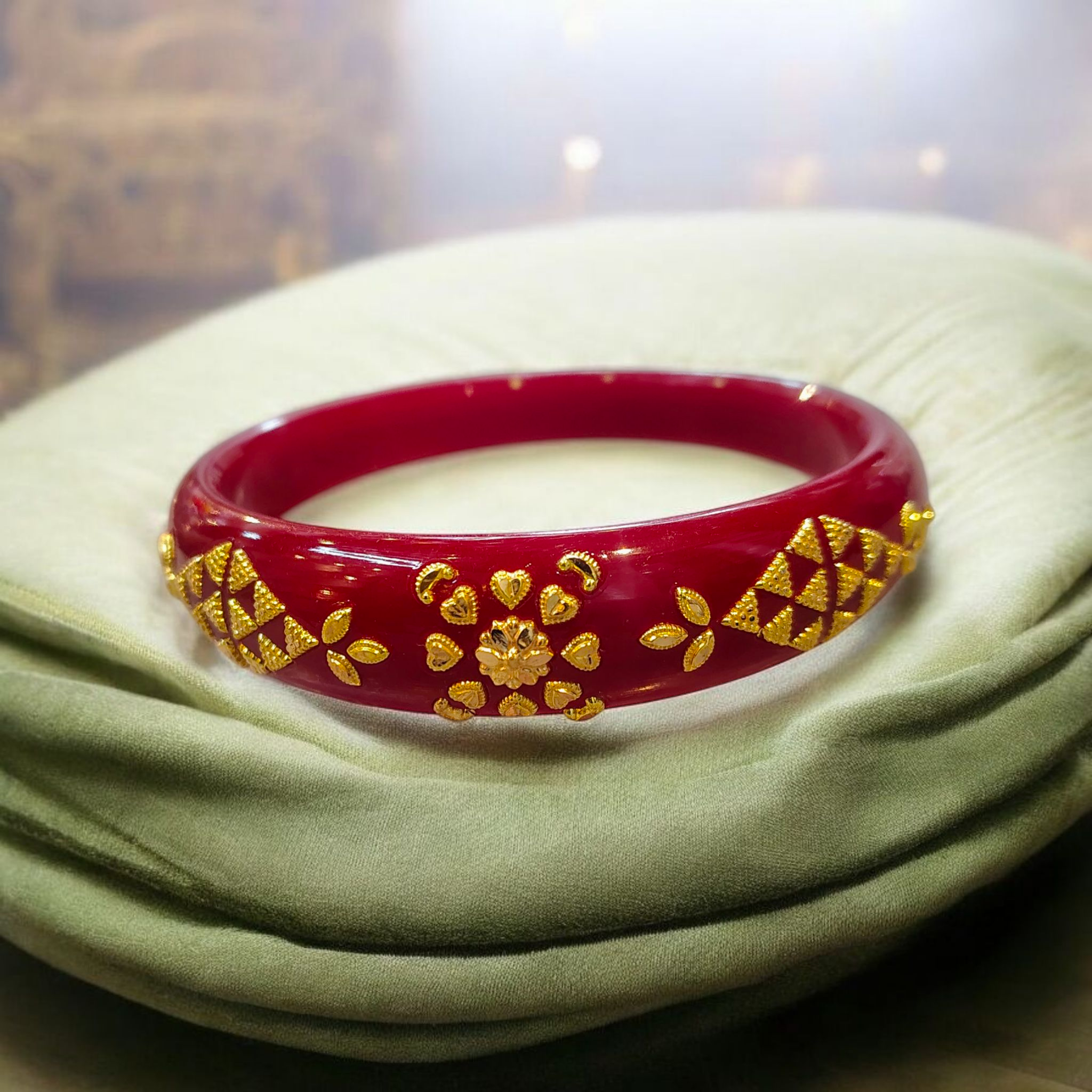 (GBP50) RAJLAXMI CONTRA DESIGN RED COLOUR (50 TONCH) KDM GOLD BRACELET POLA 1 PIECE FOR MARRIED WOMEN (REGULAR USE) APPROX WGT: 0.400 GM SOLD ON MRP BY (MLGJ).