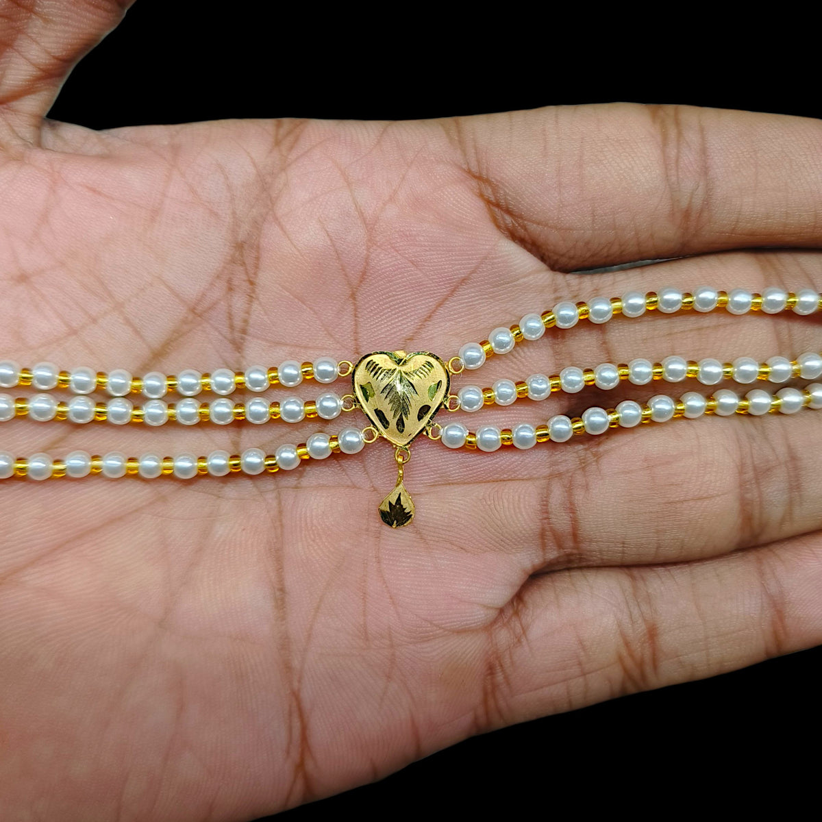 GMC9K- (BNKGCF)-(WGT: 0.250 GM APPROX) BIS CERTIFIED HUID HALLMARK 375 9KT GOLD MOTI CHOKER 1 PIECE WITH ADJUSTABLE TASSEL FOR GIFT IN MARRIAGE.