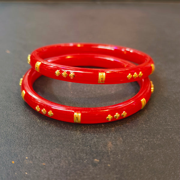 RED MINI R2 KDM GOLD PASTING POLA BADHANO 1 PAIR FOR REGULAR USE APPROX WGT: 0.900 GM (NOTE: DEDUCTION OF WGT: 0.200 GM WHEN EXCHANGED WITH ANY JEWELLERY FOR LIFETIME)