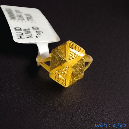 (GBJ) TRJ WGT: 0.640 GM APPROX 22KT HUID HALLMARK GOLD BABY FINGER RING 1 PIECE FOR RICE CEREMONY & BIRTHDAY.