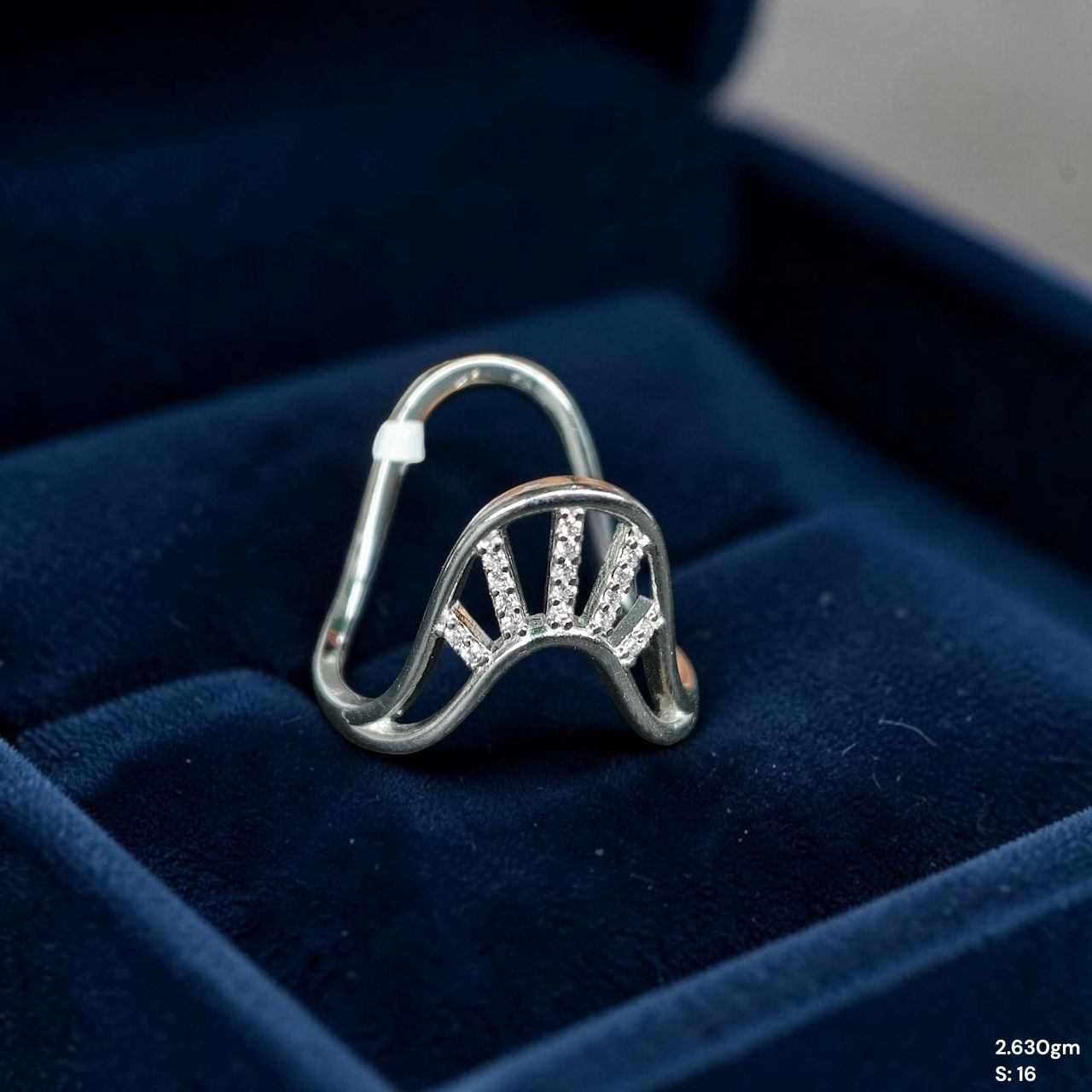 SILVER RING- SIZE:16 (WGT: 2.630 GM APPROX) HALLMARK 925 SILVER FINGER RING 1 PIECE FOR WOMEN (V RING BANKOK IMPORTED DESIGN)- NON EXCHANGEABLE -(SOLD ON MRP).