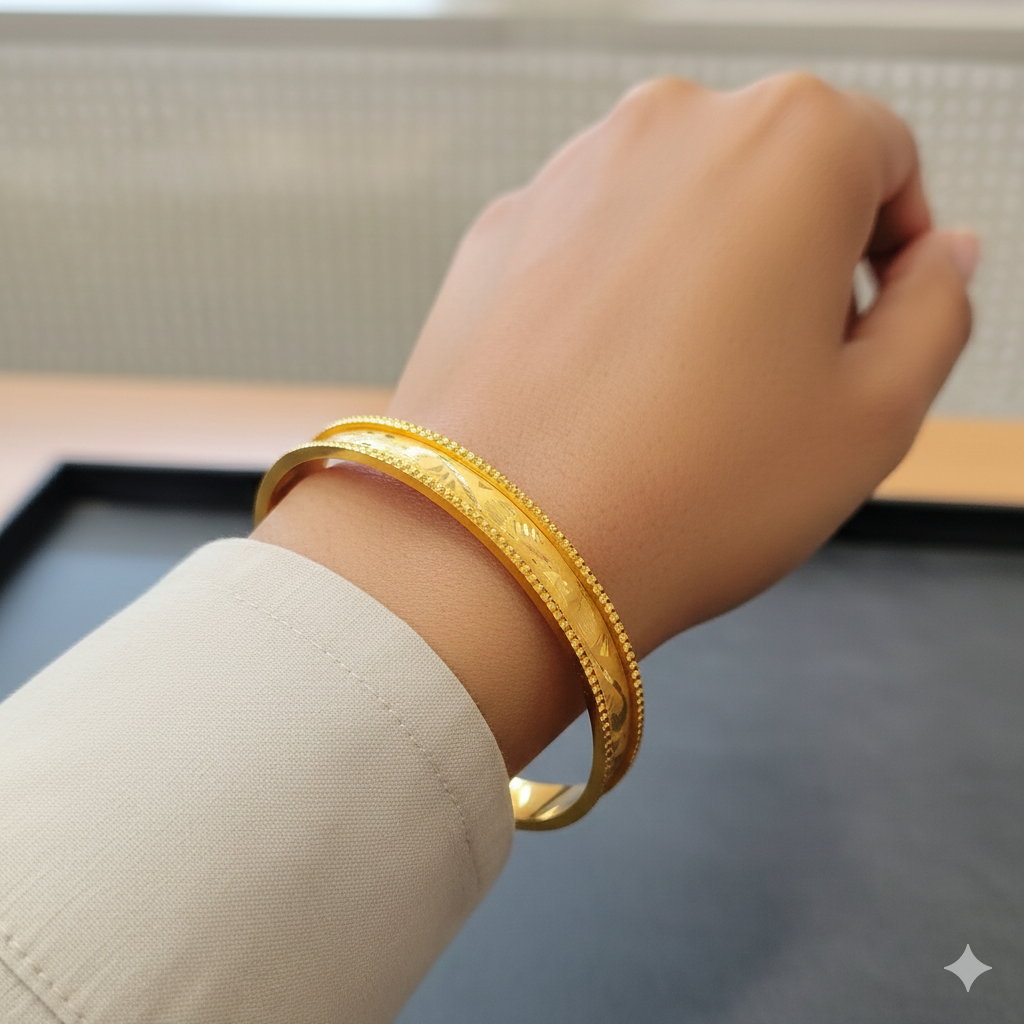 (GSN22) TRJ WGT: 1.490 GM APPROX (SIZE-26) 22KT HUID HALLMARK GOLD CHILA SOCKET CHURI 1 PAIR.