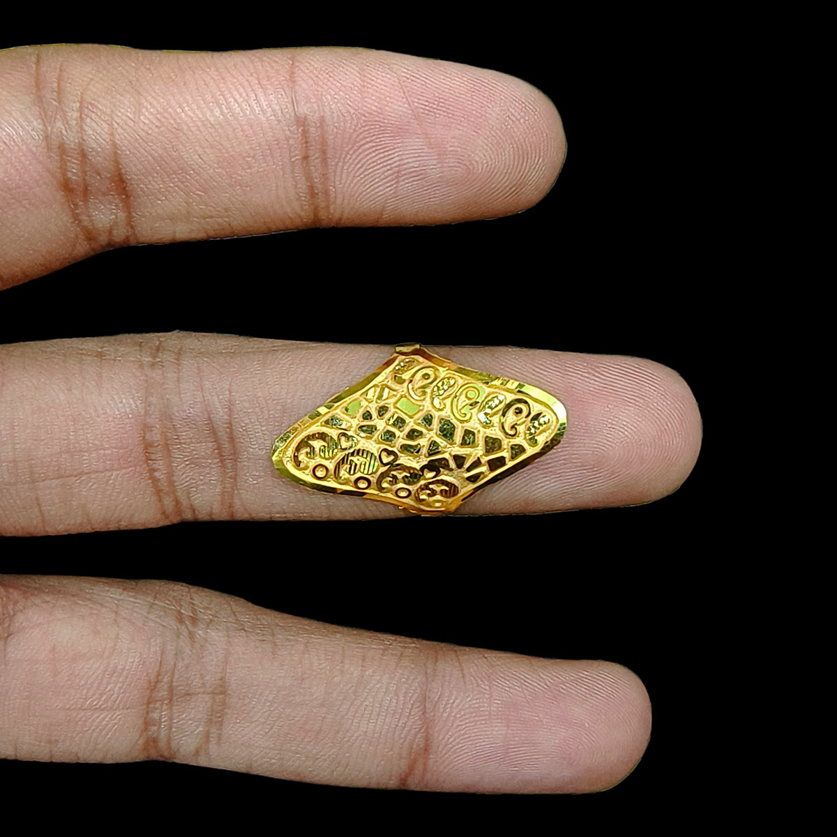 LADIES RING (1GGEW3)-(SIZE: 14) WGT: 0.810 GM APPROX BIS CERTIFIED HUID HALLMARK 375 9KT GOLD RING FOR WOMEN 1 PIECE.