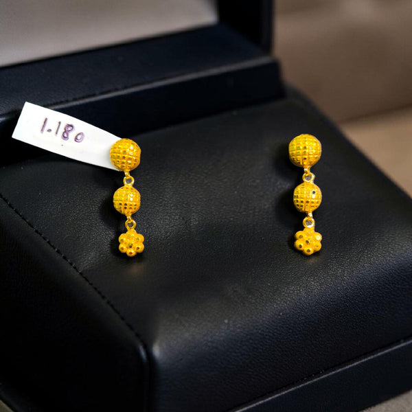 GOLD EARRINGS- WGT: 1.180 GM APPROX BIS CERTIFIED HUID HALLMARK 9KT GOLD EARRINGS 1 PAIR FOR WOMEN (BEST FOR GIFT IN MARRIAGE).