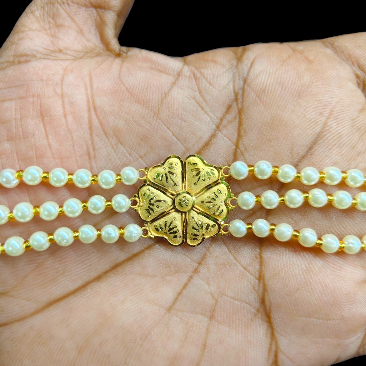 GOLD MANTASHA- (WGT: 0.730 GM APPROX) BIS CERTIFIED HUID HALLMARK 375 9KT GOLD MOTI MANTASHA WITH PEARL CHAIN FOR WOMEN.(4G98ZZ)