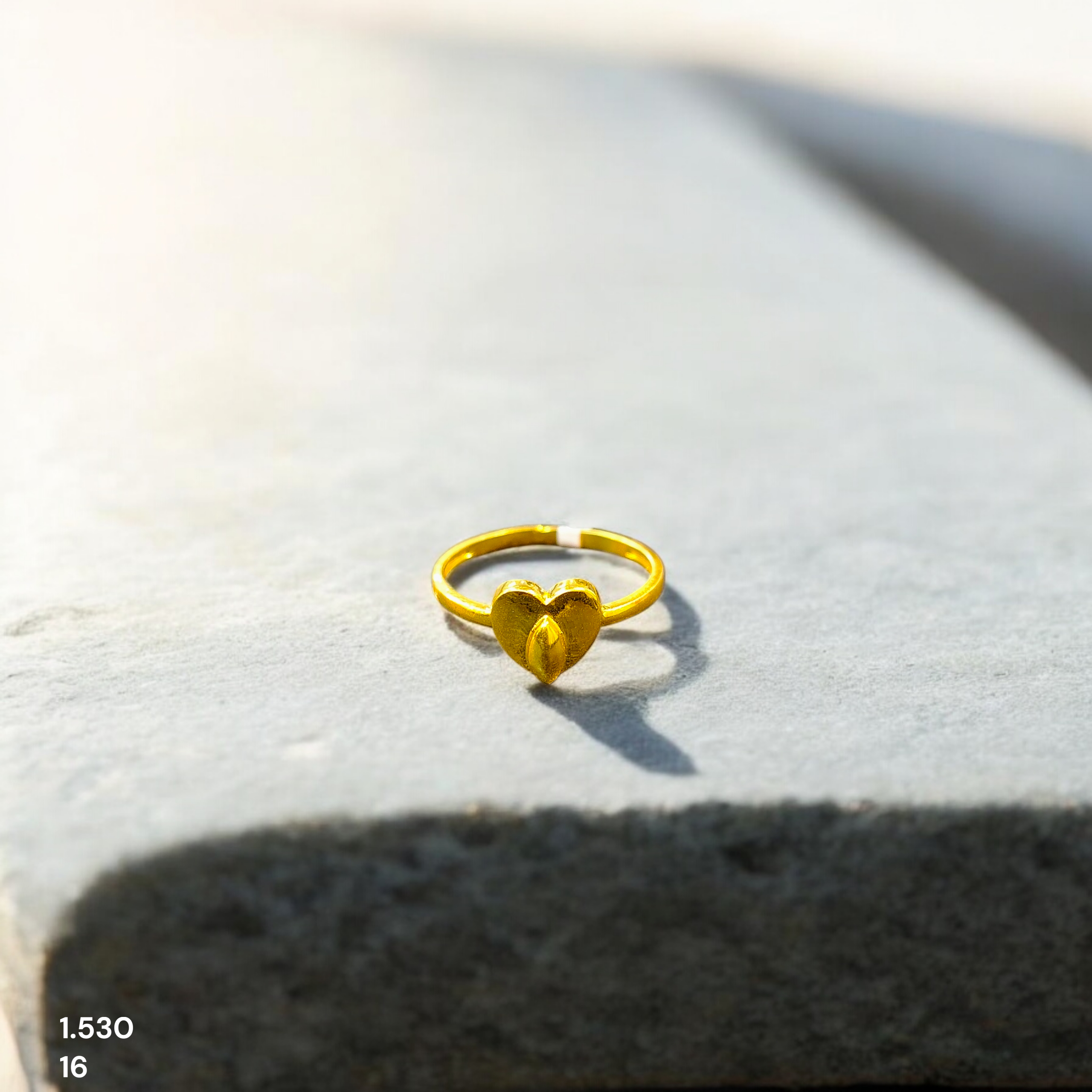 LADIES RING- TRJ (SIZE:16) WGT: 1.530 GM APPROX BIS CERTIFIED HUID HALLMARK 9KT GOLD FINGER RING FOR WOMEN 1 PIECE.