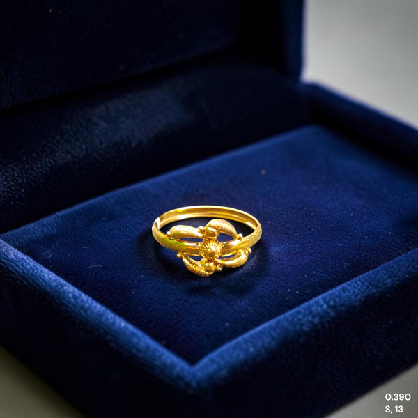 RAJKOT LADIES RING- (SIZE: 13) WGT: 0.390 GM APPROX BIS CERTIFIED HUID HALLMARK 9KT GOLD FINGER RING FOR WOMEN 1 PIECE FOR WOMEN (SUPER LIGHT WEIGHT - NOT FOR REGULAR USE)