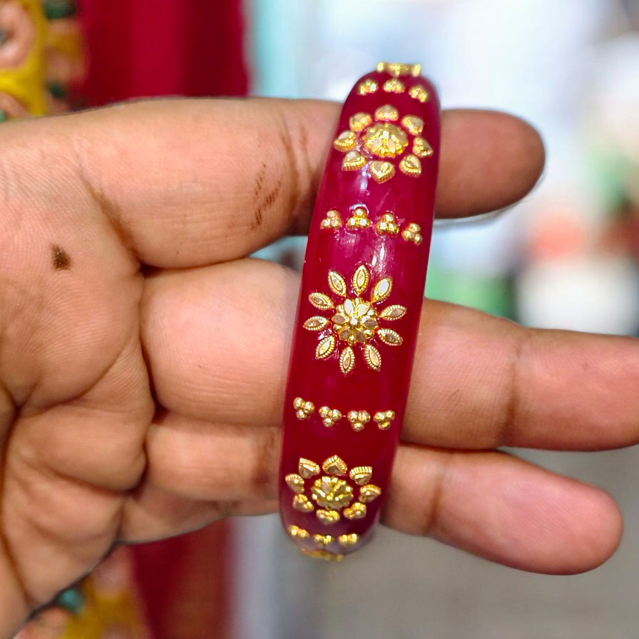 (GBP50) RAJLAXMI (MTO) ELEGANCE DESIGN RED COLOUR (50 TONCH) KDM GOLD BRACELET POLA 1 PIECE FOR MARRIED WOMEN (REGULAR USE) APPROX WGT: 0.400 GM SOLD ON MRP BY MAHALAXMI.