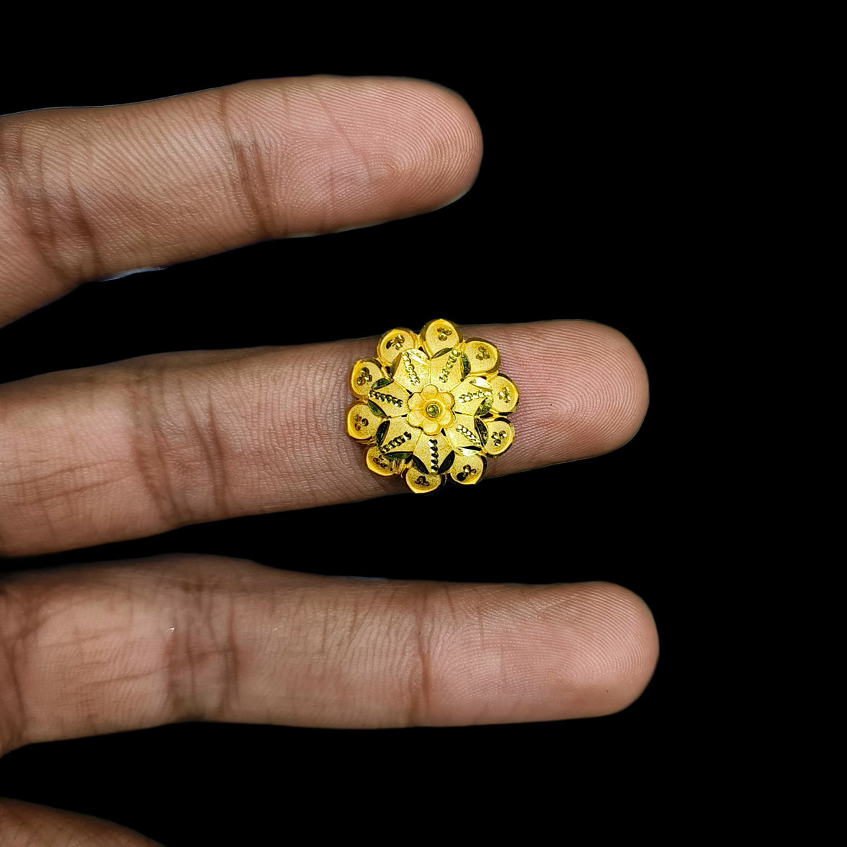 LADIES RING (DYTTLT)-(SIZE: ADJUSTABLE ) WGT: 1.590 GM APPROX BIS CERTIFIED HUID HALLMARK 375 9KT GOLD RING FOR WOMEN 1 PIECE.